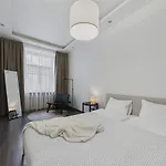 Raw And Refined 2Br Old Town Apartment