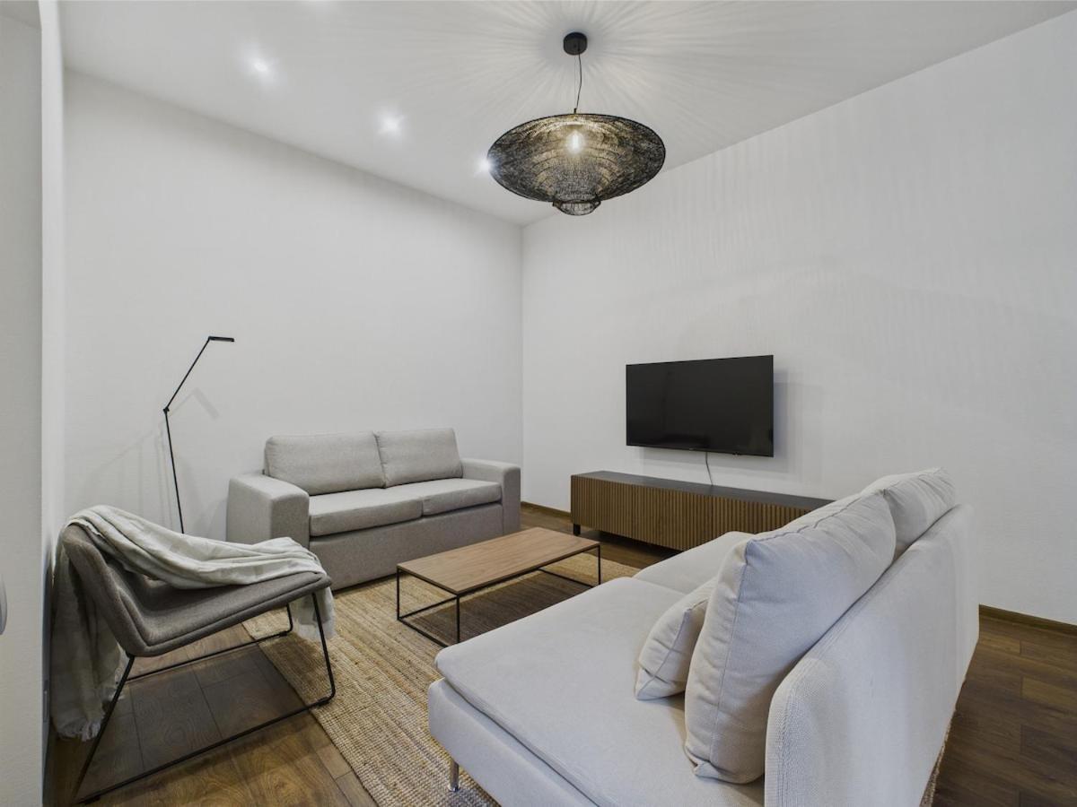 Raw And Refined 2br Old Town Riga
